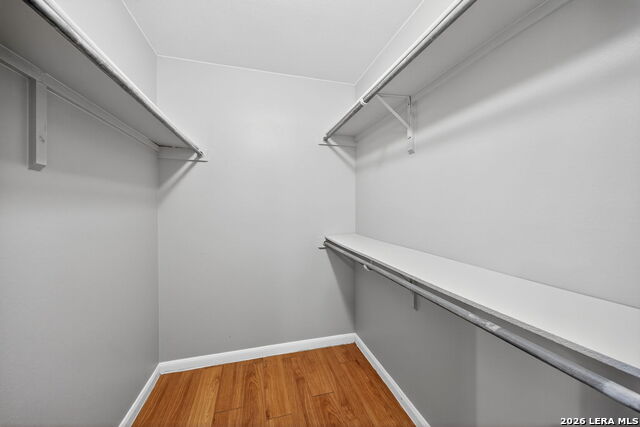 Image 23 of 33 For 11843 Braesview  2311