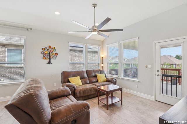 Image 10 of 50 For 27450 Paraiso Sands