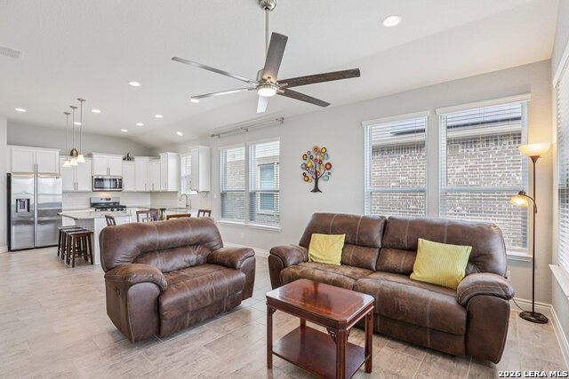 Image 11 of 50 For 27450 Paraiso Sands