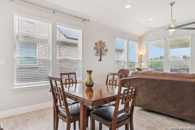 Image 14 of 50 For 27450 Paraiso Sands