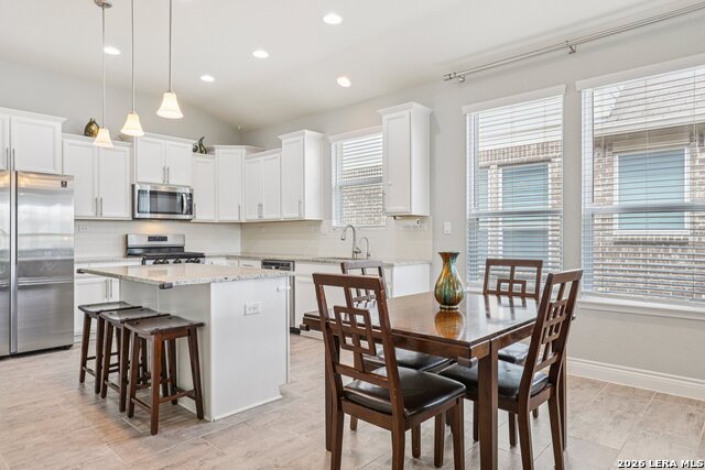 Image 15 of 50 For 27450 Paraiso Sands