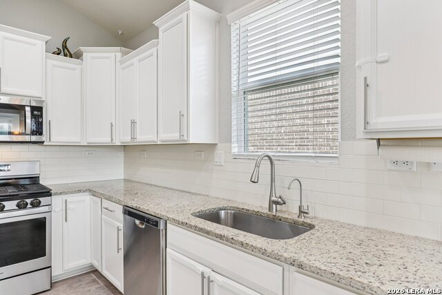 Image 21 of 50 For 27450 Paraiso Sands