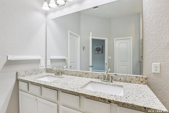 Image 33 of 50 For 27450 Paraiso Sands