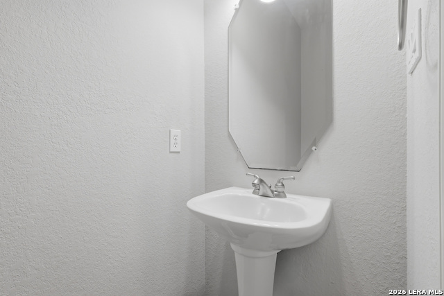 Image 21 of 66 For 2806 Roan Creek