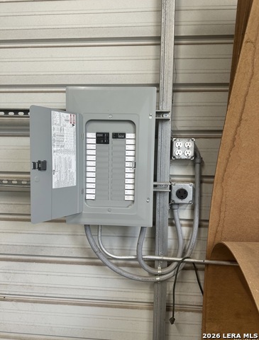 Image 35 of 42 For 12652 Bernhardt