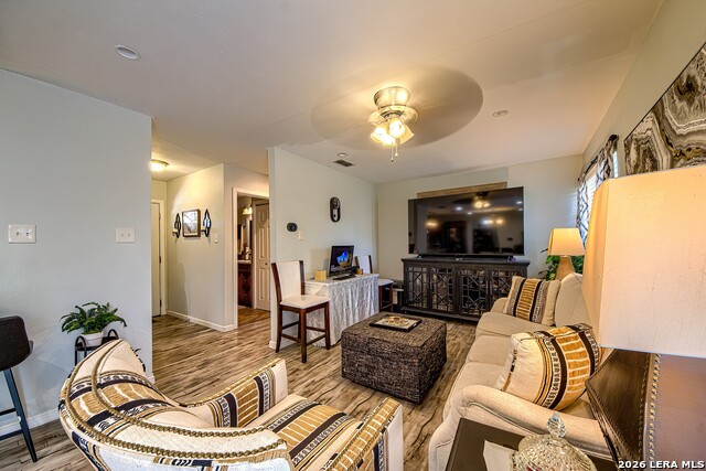 Image 8 of 26 For 4626 Lakewood