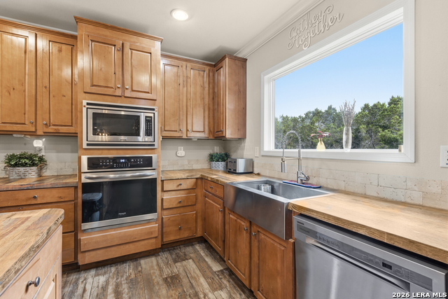 Image 14 of 45 For 7870 Ranch Road 165