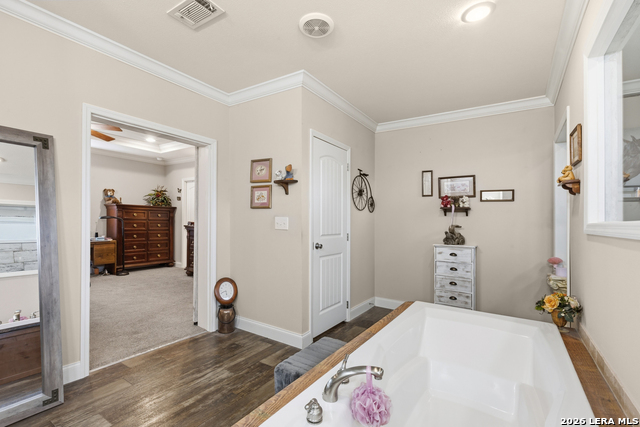 Image 21 of 45 For 7870 Ranch Road 165