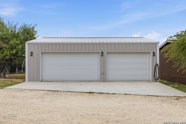 Image 34 of 45 For 7870 Ranch Road 165