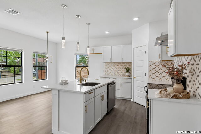 Image 12 of 45 For 1611 French Pl W