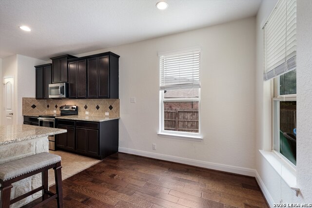 Image 9 of 29 For 1648 Sun Ledge Way
