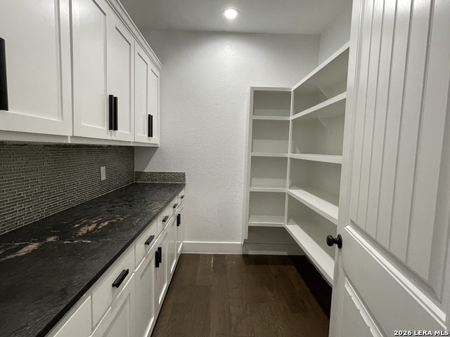 Image 13 of 47 For 18 Valley View