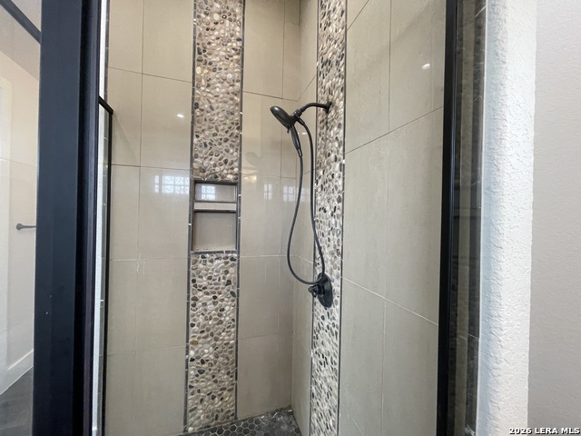 Image 22 of 47 For 18 Valley View