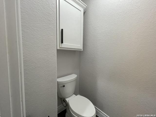 Image 23 of 47 For 18 Valley View