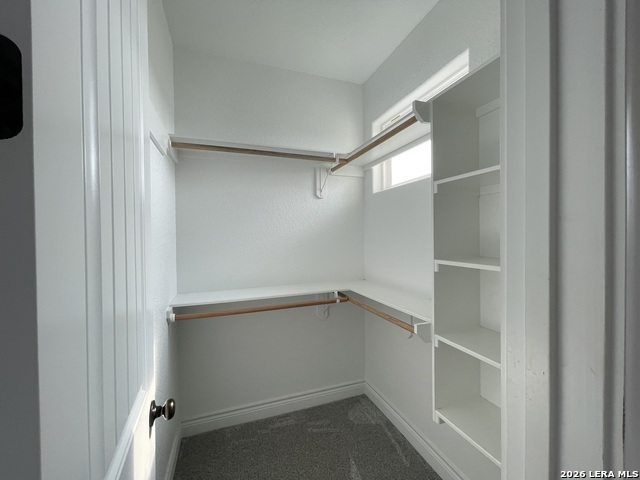 Image 34 of 47 For 18 Valley View