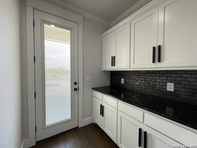 Image 37 of 47 For 18 Valley View