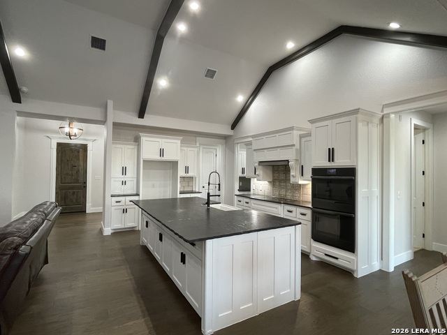 Image 6 of 47 For 18 Valley View