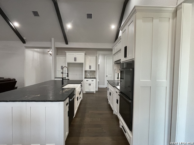 Image 8 of 47 For 18 Valley View