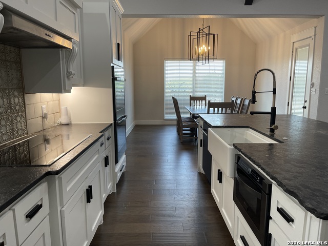 Image 9 of 47 For 18 Valley View