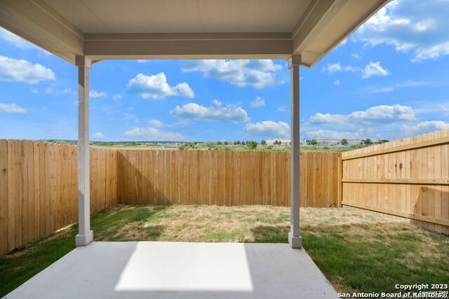 Image 11 of 12 For 13818 Enzo Gate  101