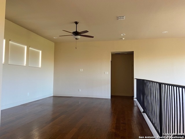 Image 16 of 33 For 25822 Peregrine Rdg