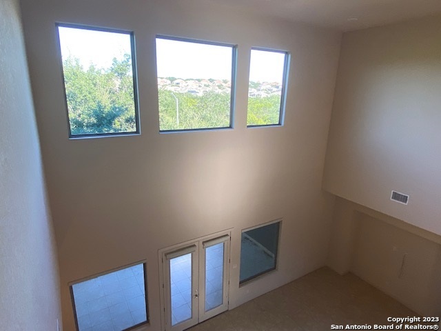 Image 22 of 33 For 25822 Peregrine Rdg