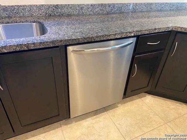 Image 28 of 33 For 25822 Peregrine Rdg