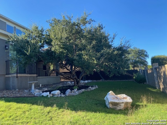 Image 32 of 33 For 25822 Peregrine Rdg