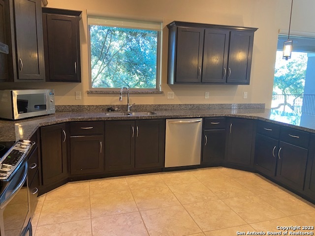 Image 7 of 33 For 25822 Peregrine Rdg