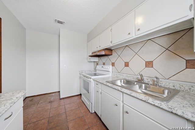 Image 14 of 21 For 911 Vance Jackson  204