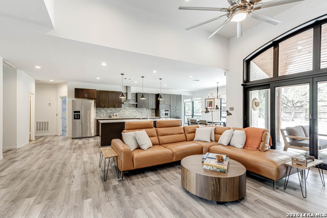 Image 16 of 43 For 15919 Mission Rdg