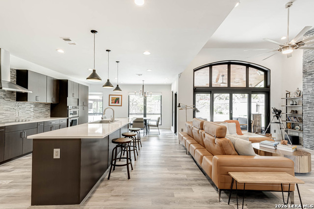 Image 17 of 43 For 15919 Mission Rdg