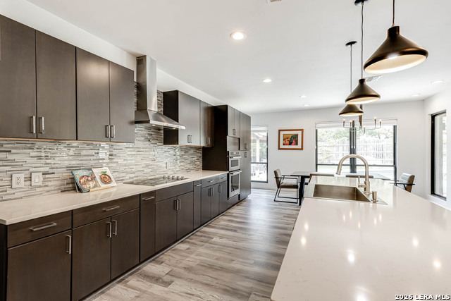 Image 24 of 43 For 15919 Mission Rdg