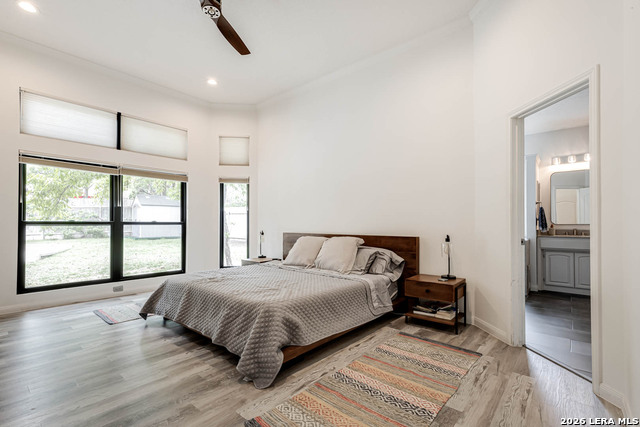 Image 28 of 43 For 15919 Mission Rdg