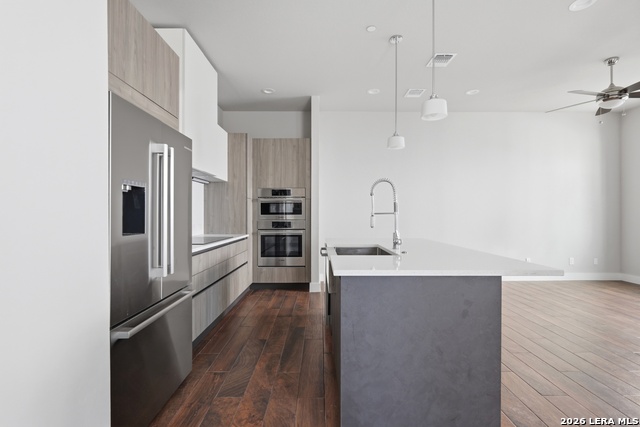 Image 6 of 25 For 1817 St Marys St N 502