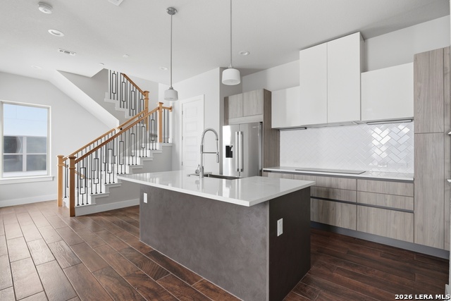 Image 9 of 25 For 1817 St Marys St N 502