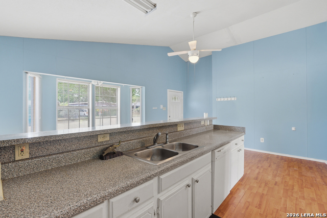 Image 12 of 26 For 814 Weizmann