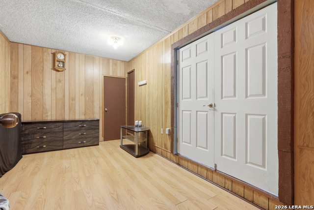 Image 18 of 26 For 814 Weizmann