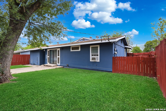 Image 25 of 26 For 814 Weizmann