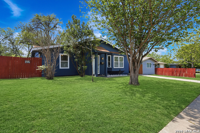 Image 3 of 26 For 814 Weizmann