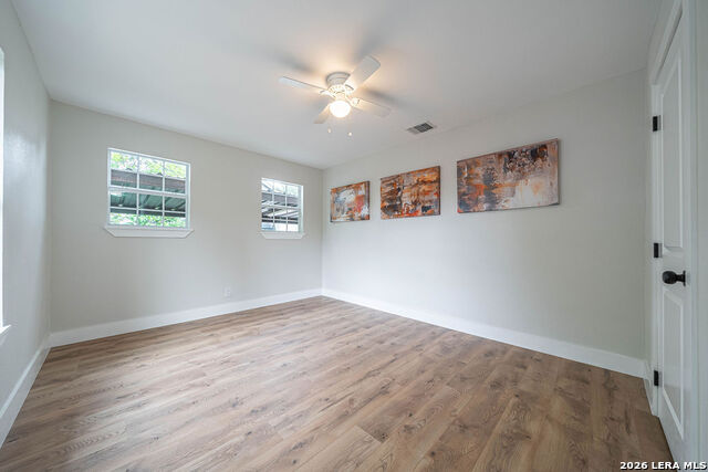 Image 19 of 25 For 1219 Sims Ave