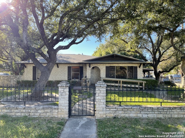 Details for 315 Hillcrest Dr, San Antonio, TX 78228
