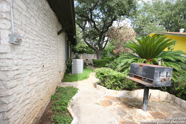 Image 6 of 20 For 315 Hillcrest Dr