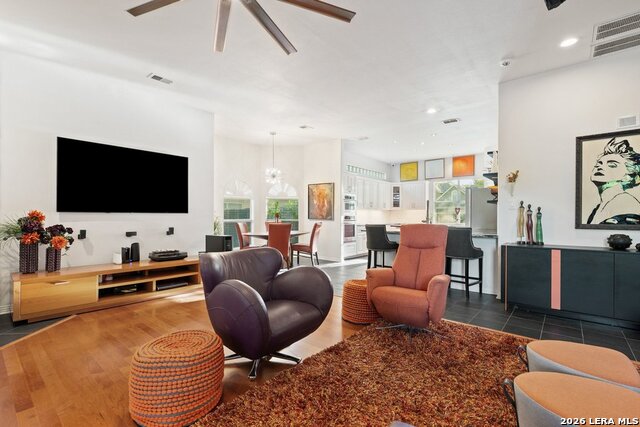 Image 14 of 98 For 17334 Fountain Mist