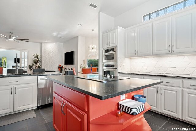 Image 21 of 98 For 17334 Fountain Mist