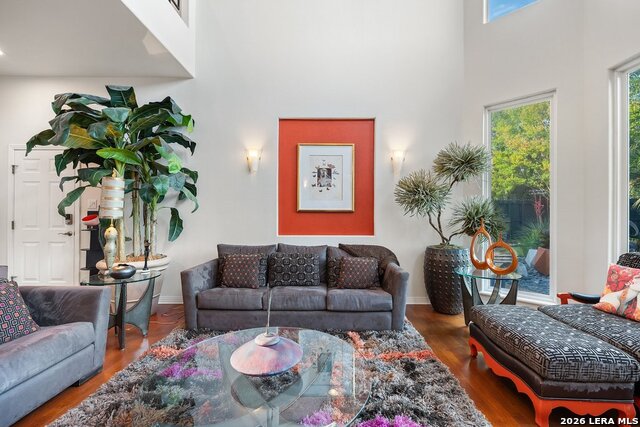 Image 33 of 98 For 17334 Fountain Mist