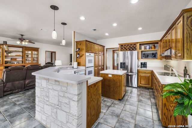 Image 18 of 44 For 155 Maverick