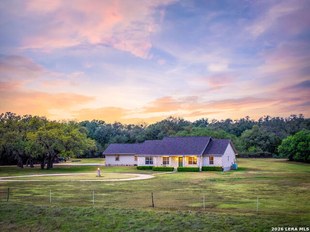 Image 2 of 44 For 155 Maverick