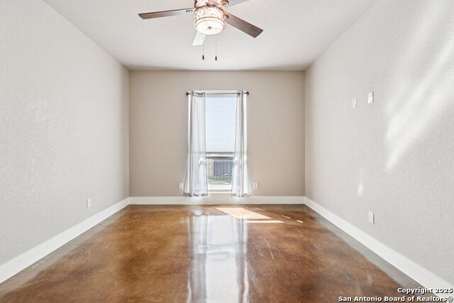 Image 13 of 40 For 1704 Gruene Vineyard