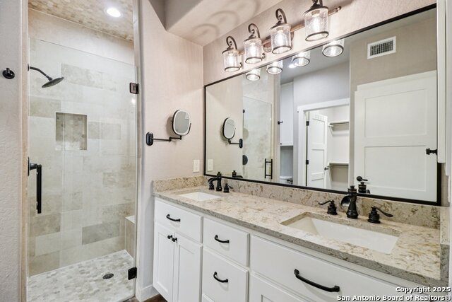 Image 16 of 40 For 1704 Gruene Vineyard